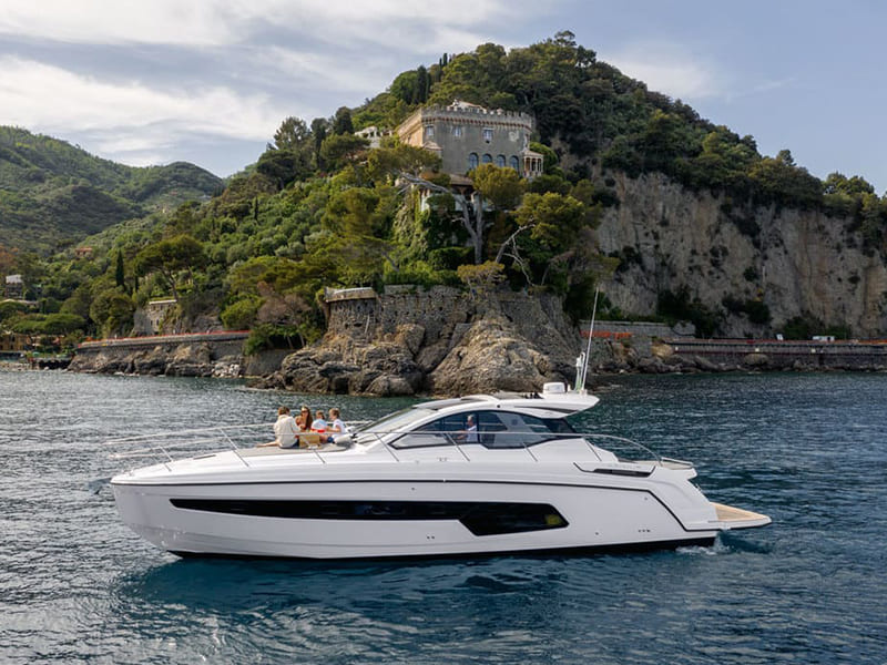 Critique de l'Azimut Atlantis 45