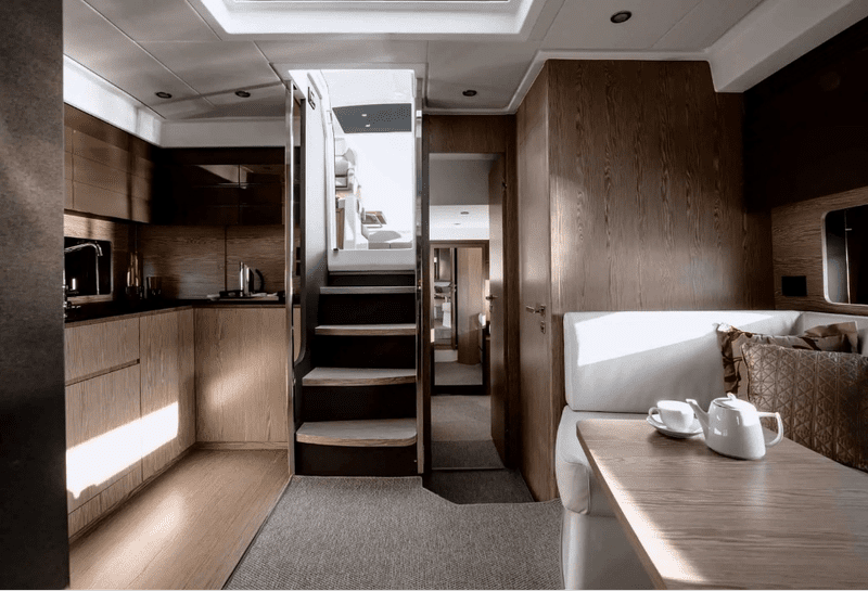 Critique de l'Azimut Atlantis 45