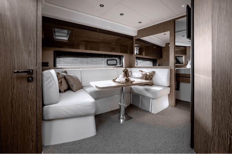 Critique de l'Azimut Atlantis 45