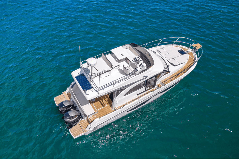 Beneteau Antares 11 Fly Review