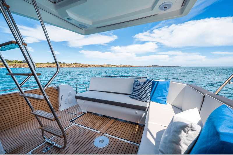 Beneteau Antares 11 Fly Review