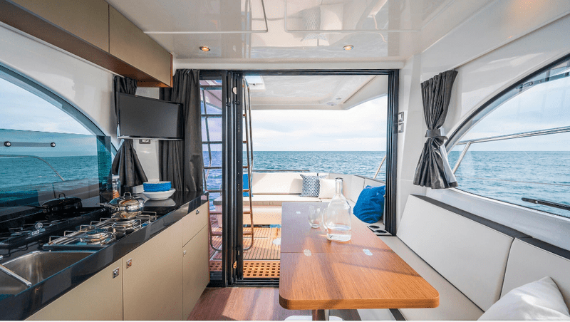 Beneteau Antares 11 Fly Review