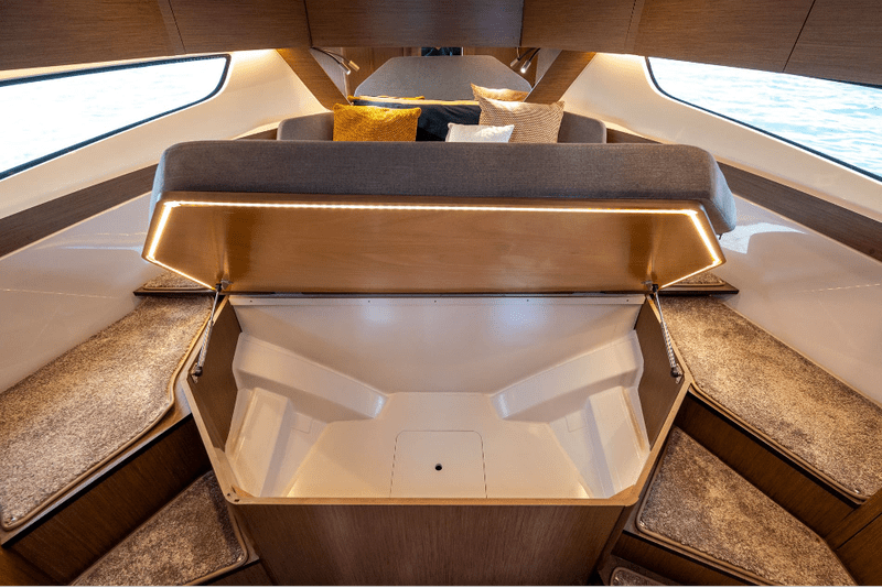 Beneteau Antares 11 Fly Review