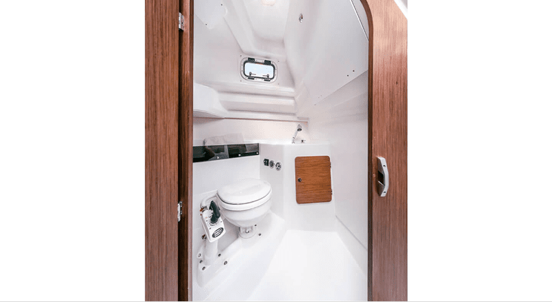 Review Beneteau Antares 8