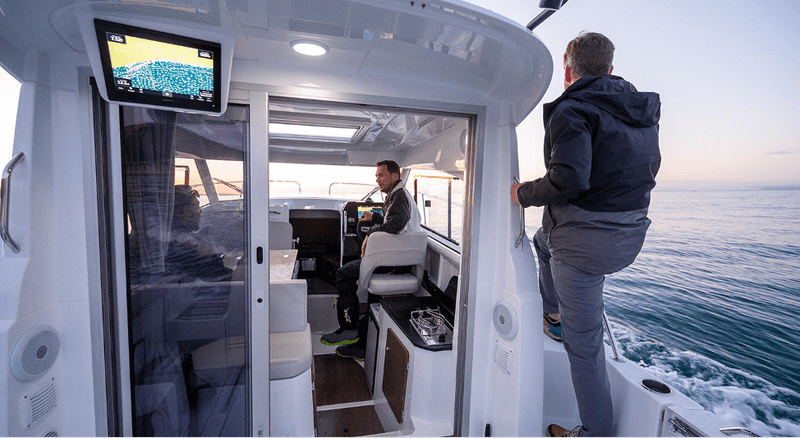 Review Beneteau Antares 8