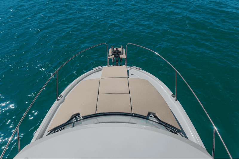 Review Beneteau Antares 8