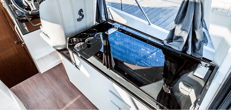 Review Beneteau Antares 9