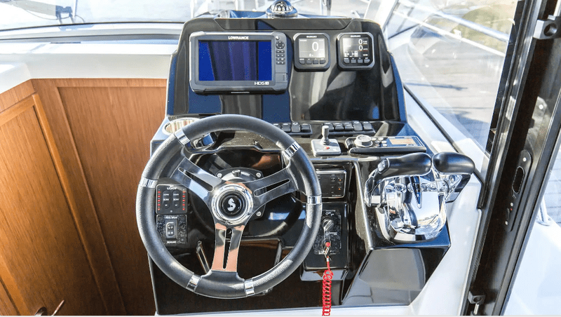 Review Beneteau Antares 9