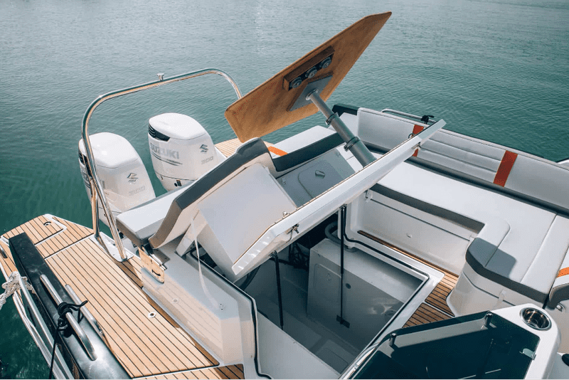 Revue Beneteau Flyer 10