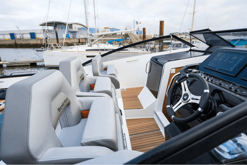 Critique du Beneteau Flyer 10