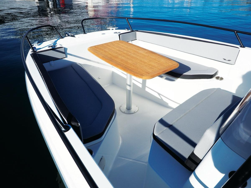 Revue Beneteau Flyer 8