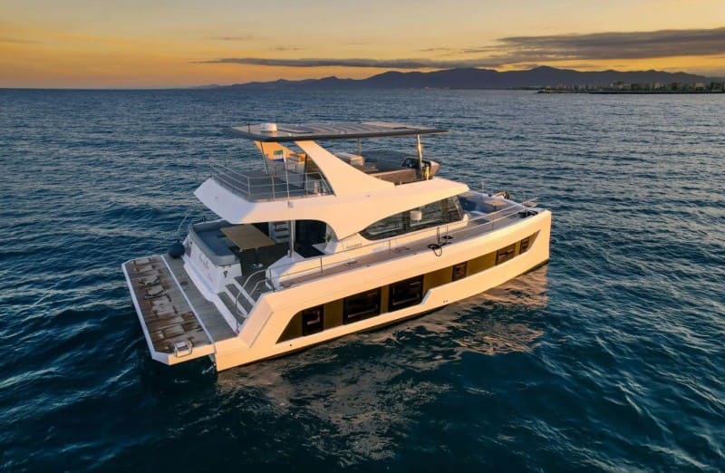 motor yacht under 1 million