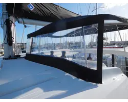 Windscreen/helmsman protection - LAGOON 42 (2016)