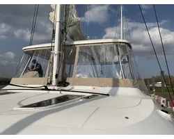 Windscreen on hardtop LAGOON 55 (2021)