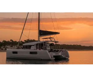 Review Lagoon 40 Review Lagoon 40