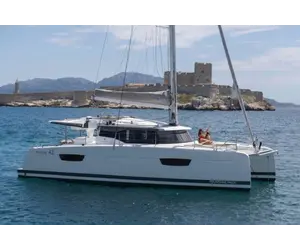 Review Astrea 42 Fountaine Pajot Review Astrea 42 Fountaine Pajot