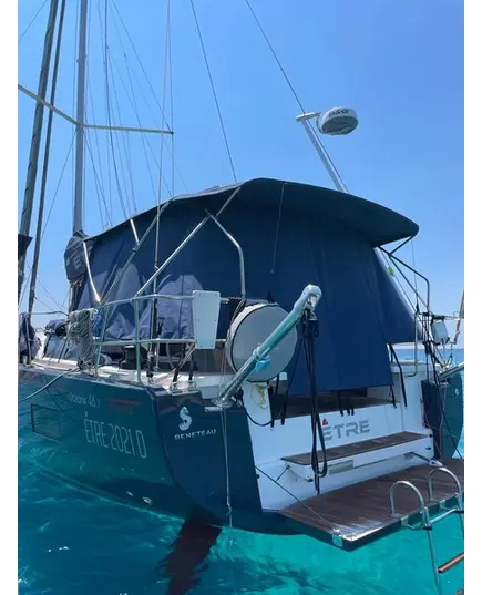 Solar mesh sun side panels - OCEANIS 46.1 (2018)