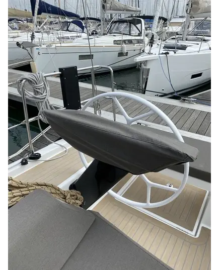 Starboard console cover - Acrylic DUFOUR 44 (2024)