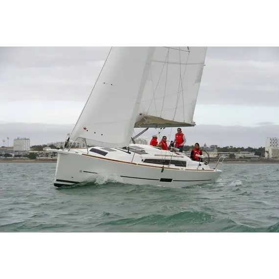 Dufour 360