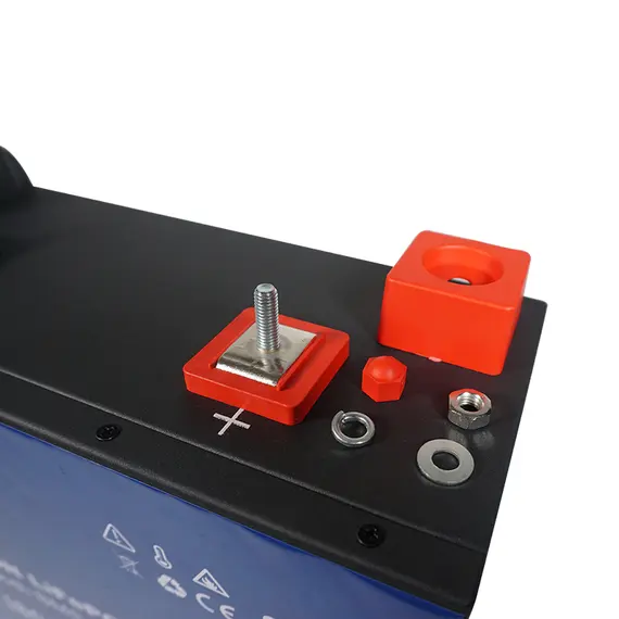 Batterie lithium Ultimatron LiFePO4 12,8V 180Ah avec Bluetooth et BMS intelligent intégré, 7 image