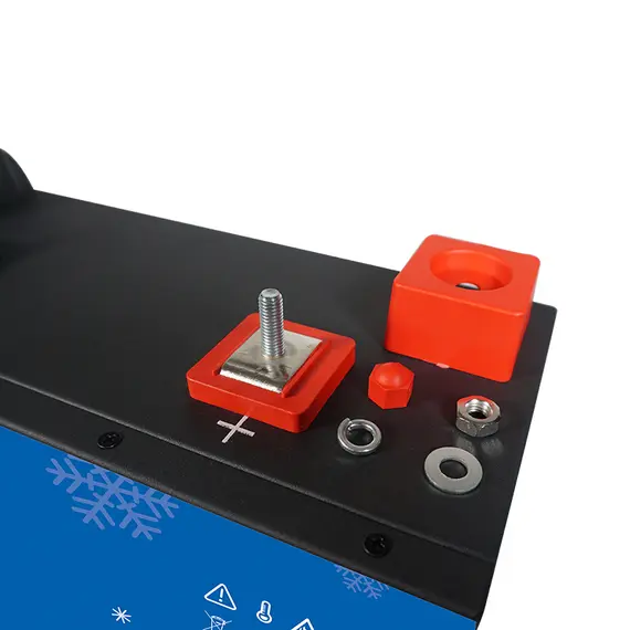 Batterie lithium Ultimatron LiFePO4 12,8V 180Ah avec Bluetooth et BMS intelligent intégré et chauffage, 7 image