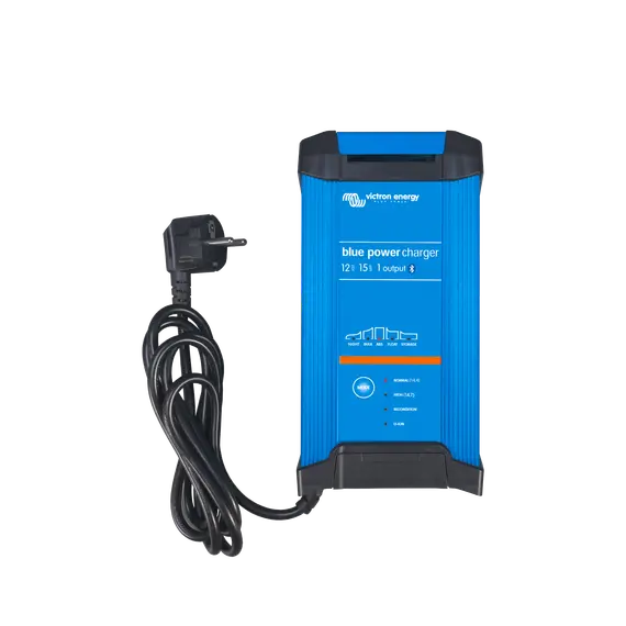 Blue Smart Battery Charger 12/15 IP22 (1)