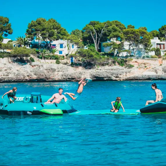 Jobe Mini Manta Tapis Flottant, Dimensions, cm: 150x150x6, 7 image Jobe Mini Manta Tapis Flottant, Dimensions, cm: 150x150x6, 7 image