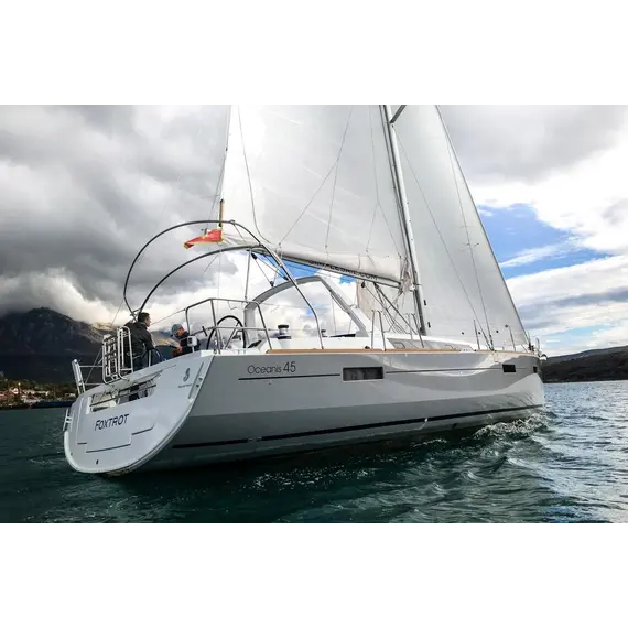 Beneteau Oceanis 45 (2015 / 4 cabins)