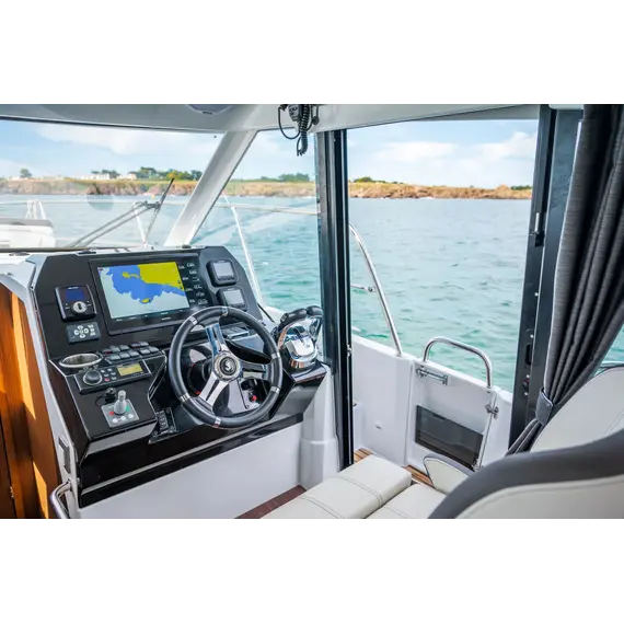 Beneteau Antares 11, 16 image Beneteau Antares 11, 16 image