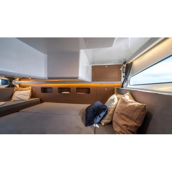 Beneteau Antares 11 Fly, 28 image Beneteau Antares 11 Fly, 28 image