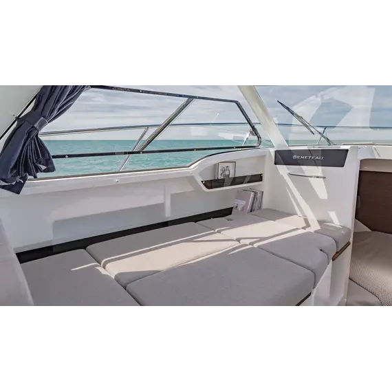 Beneteau Antares 8, 18 image Beneteau Antares 8, 18 image