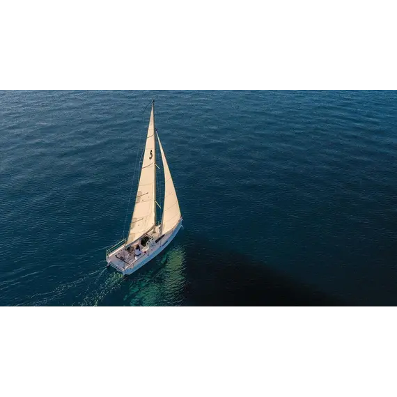 Beneteau First 27, 3 image Beneteau First 27, 3 image