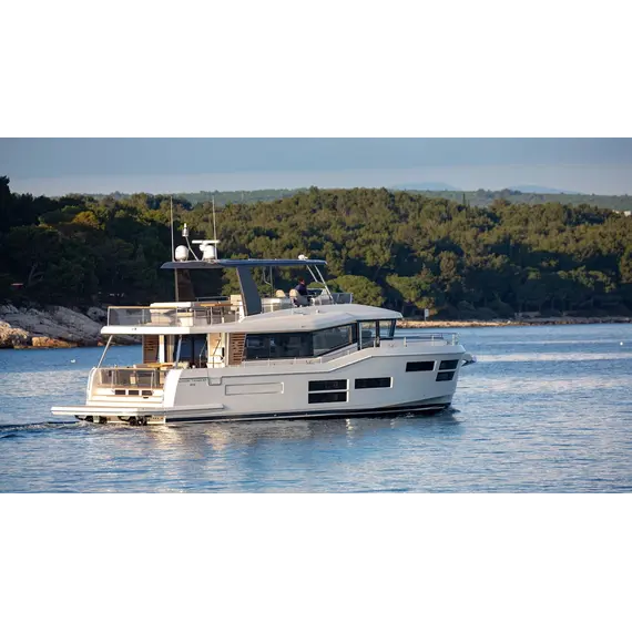 Beneteau Grand Trawler 62, 2 image Beneteau Grand Trawler 62, 2 image