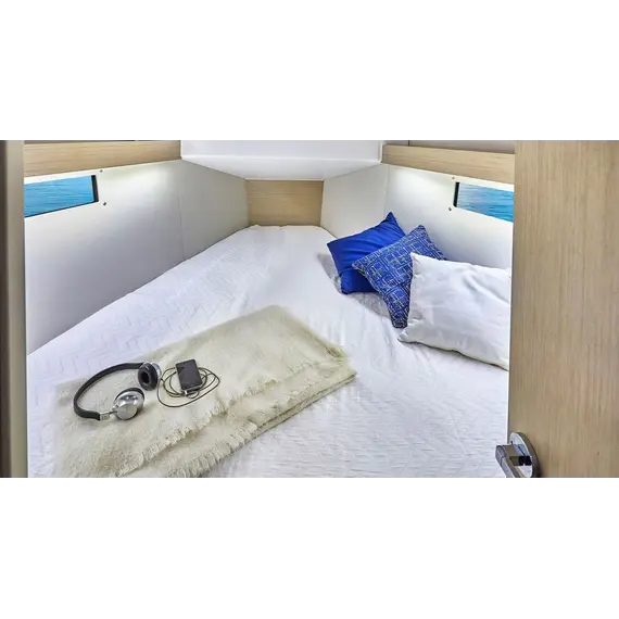Beneteau Oceanis 34.1, 14 image Beneteau Oceanis 34.1, 14 image