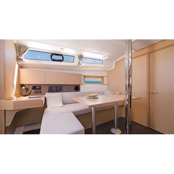 Beneteau Oceanis 38.1, 10 image Beneteau Oceanis 38.1, 10 image