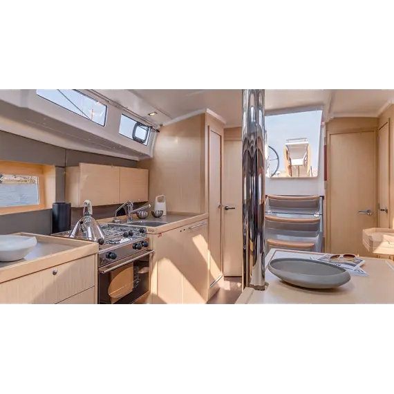 Beneteau Oceanis 38.1, 11 image Beneteau Oceanis 38.1, 11 image