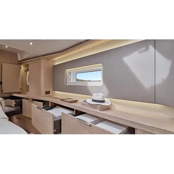 Beneteau Oceanis Yacht 60, 28 image Beneteau Oceanis Yacht 60, 28 image