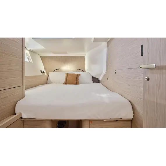 Beneteau Oceanis Yacht 60, 31 image Beneteau Oceanis Yacht 60, 31 image