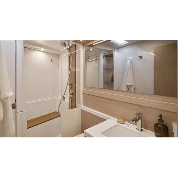 Beneteau Oceanis Yacht 60, 33 image Beneteau Oceanis Yacht 60, 33 image
