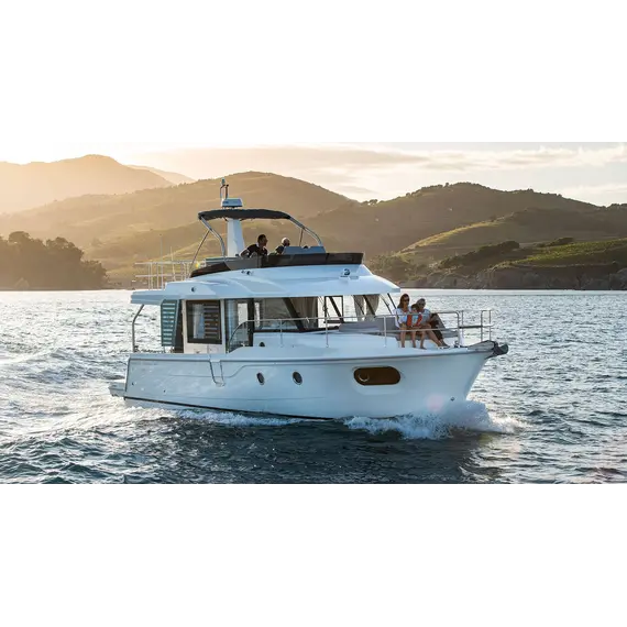 Beneteau Swift Trawler 41 Fly, 2 image Beneteau Swift Trawler 41 Fly, 2 image