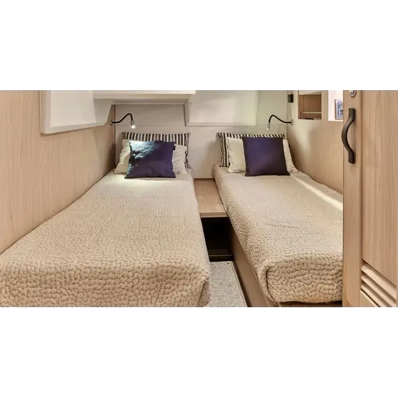 Beneteau Swift Trawler 48, 30 image Beneteau Swift Trawler 48, 30 image