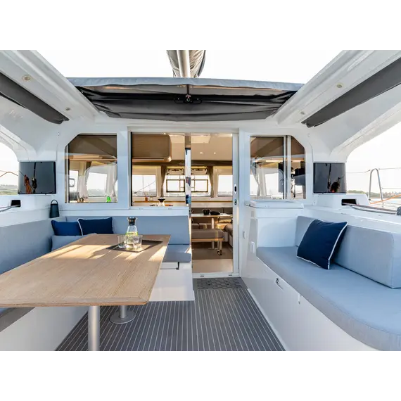 Excess 12, 9 image Excess 12, 9 image