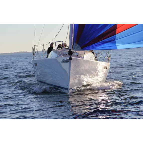 J/112E, 7 image J/112E, 7 image