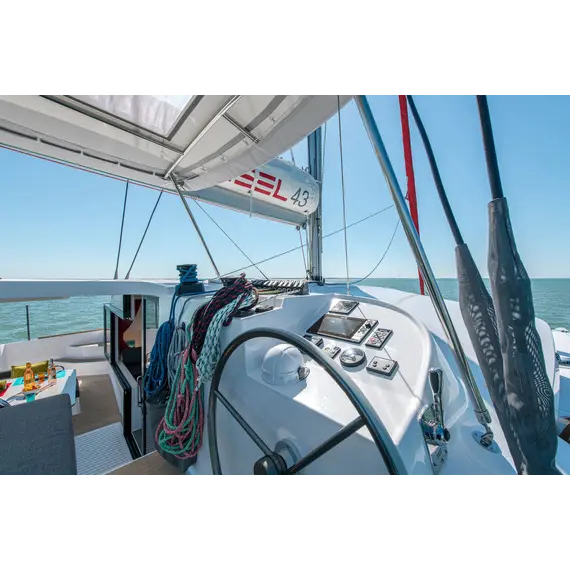 Trimaran Neel 43, 17 image Trimaran Neel 43, 17 image