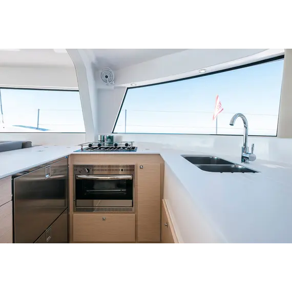 Trimaran Neel 47, 32 image Trimaran Neel 47, 32 image