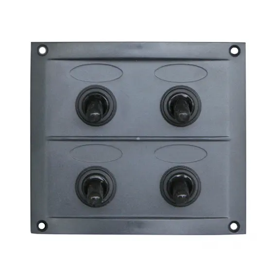 Circuit panel with 4 switches