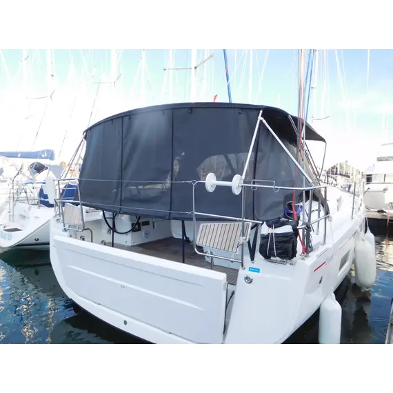 Panneaux latéraux en maille - OCEANIS 40.1 (2020)