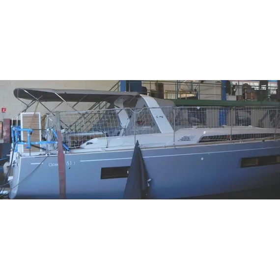 Bimini top sur l'arche OCEANIS 51.1 (2017)