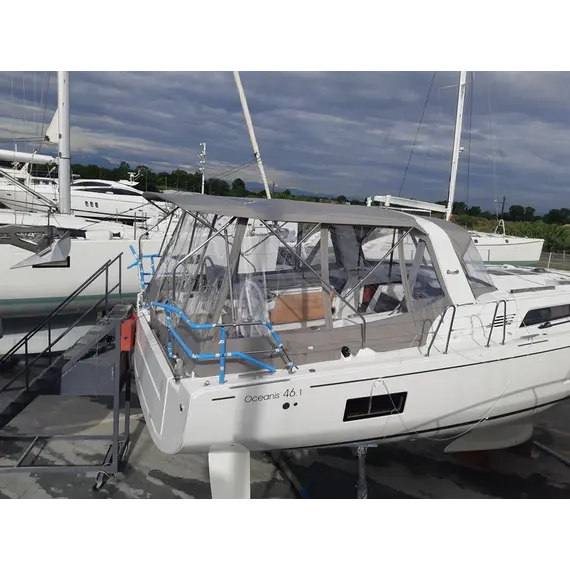 Panneaux latéraux sur le biminitop - OCEANIS 46.1 (2018)