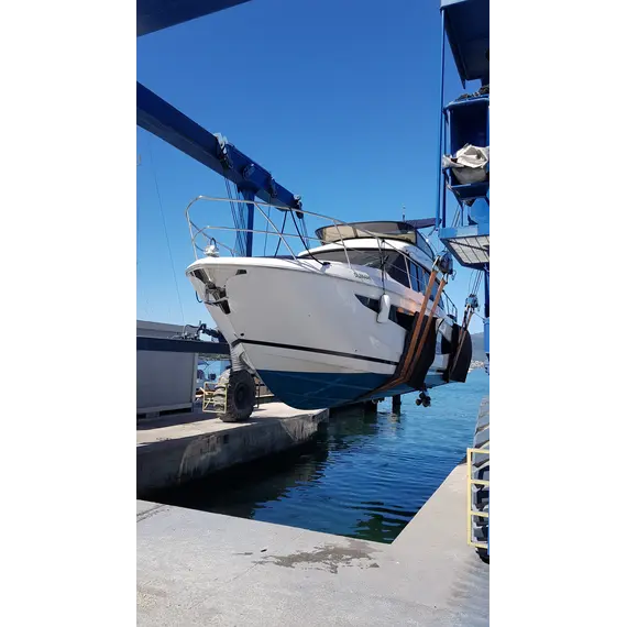 Regal 42 Fly (2021 / 2 cabins), 9 image Regal 42 Fly (2021 / 2 cabins), 9 image